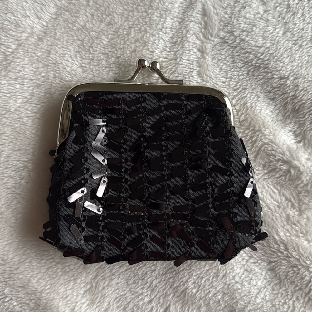 Kiss lock coin wallet black sequins